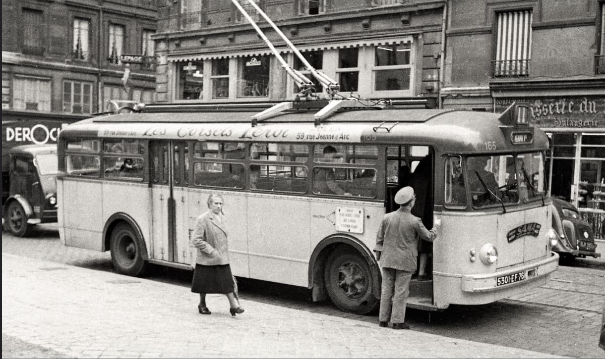 trollebus in Rouen on route 11